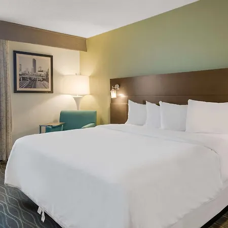 Radisson Hotel Grand Rapids Riverfront Exterior photo